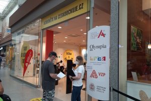 Czech Shopping Malls and Retailers Offer Over 30 Locations For Vaccination Against Covid-19