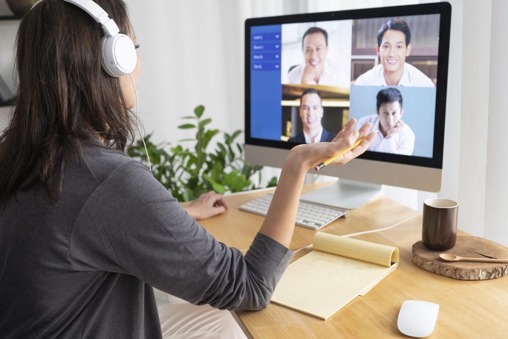 Remote Working A New Normal, As More and More Czech Businesses Adopt Social Media Remote Working A New Normal, As More and More Czech Businesses Adopt Social Media