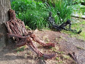 VUT Fine Art at the Botanical Gardens: Quirky Masterpieces and Mystifying Abstract Art
