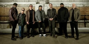 Dave Matthews Band Returns To Prague After 5 Years With New Album “Walk Around The Moon”